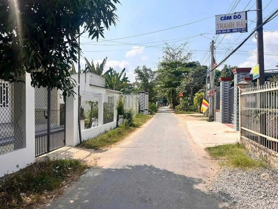 690 triệu sang tên căn nhà ngang 8m ngay Tân Thông hội , Củ Chi