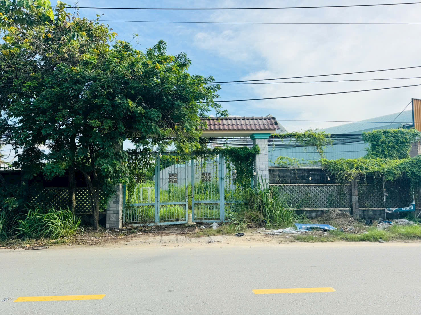 Bán đất mặt bằng buôn bán kinh doanh xã Trung Lập Hạ Củ Chi TPHCM, DT: 11x46m.
