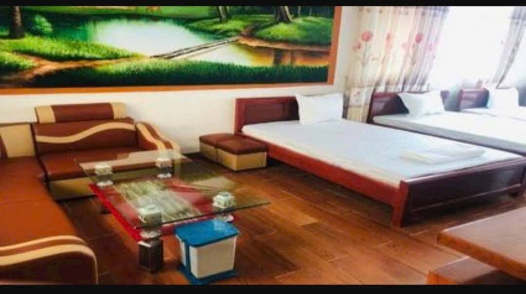 Bán gấp Khách sạn 1094m2, mt20m, 6T, 31 tỷ, Minh Phú, Sóc Sơn.