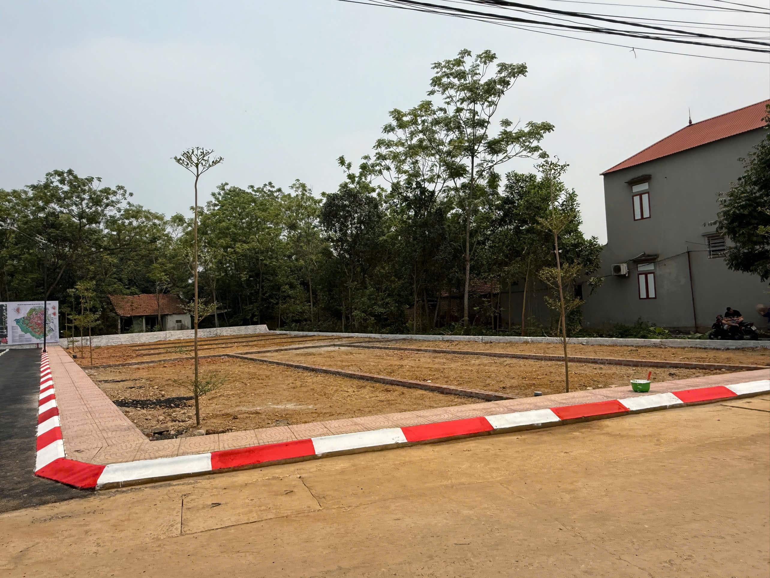 ĐẤT TRUNG TÂM HÒA LẠC – ĐỐI DIỆN KHU CÔNG NGHỆ CAO – 100M² FULL THỔ CƯ – SẴN SỔ HỒNG