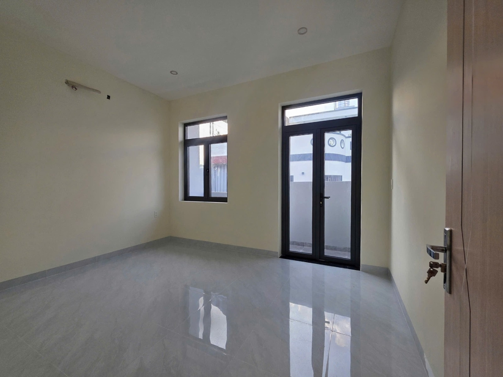 BÁN NHÀ ĐƯỜNG TL43, PHƯỜNG BÌNH CHIỂU - HẺM XE HƠI - 52m2 - GIÁ 5.7 TỶ