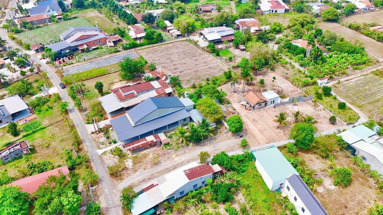 Bán Đất Lộc Hưng- Trảng Bàng. DT 100m2. Giá 650 Triệu. Sổ Hồng Riêng