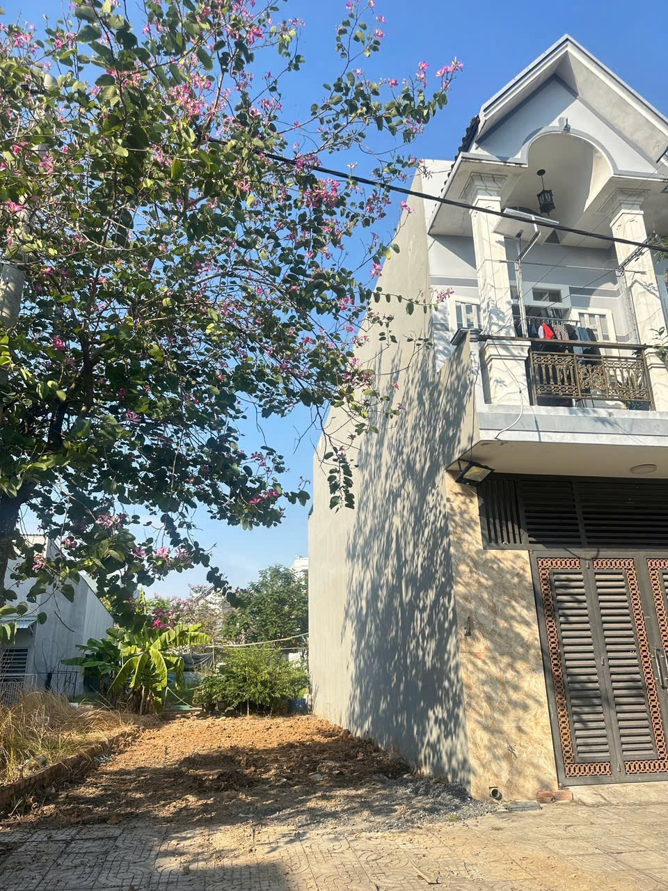 Bán đất khu dân cư xuyên á, 5x16m, vỉa hè 2m, SHR giá 2 tỷ 250