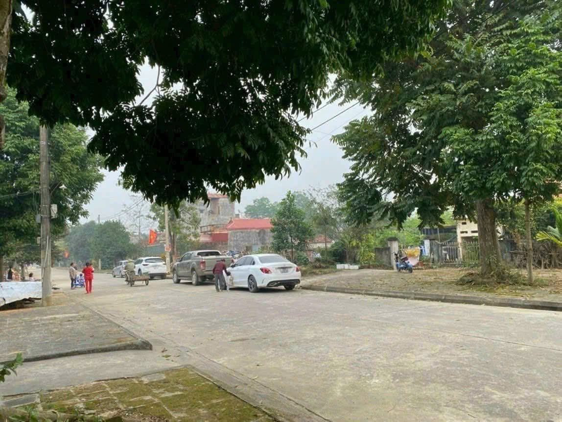 BÁN 387M ĐẤT BÌA ĐỎ ĐỐI DIỆN TRƯỜNG TIỂU HỌC LH:0971569915