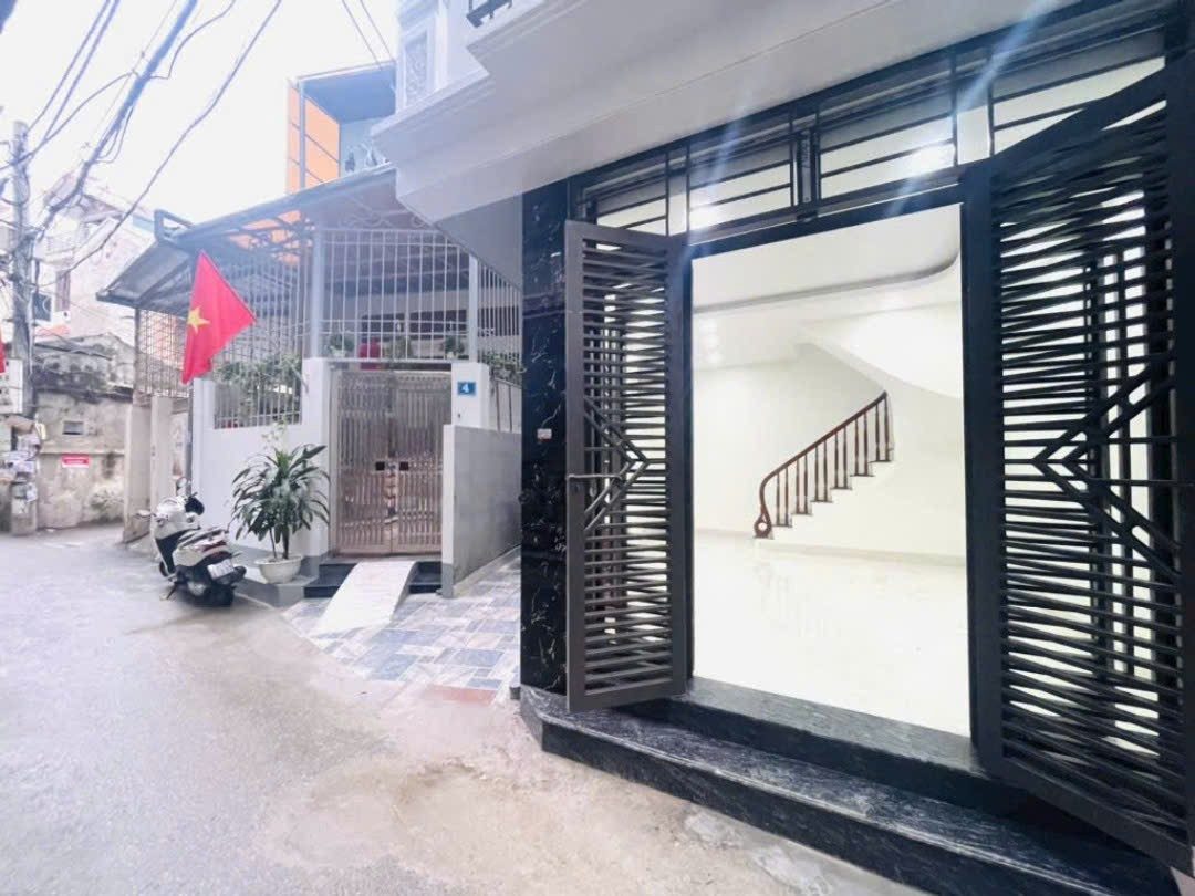 💥 "BÀ TRIỆU - VỪA Ở VỪA THUÊ" NHÀ MỚI – LÔ GÓC - NGÕ RỘNG - HƠN 30TR/THÁNG - Giá 9.4tỷ