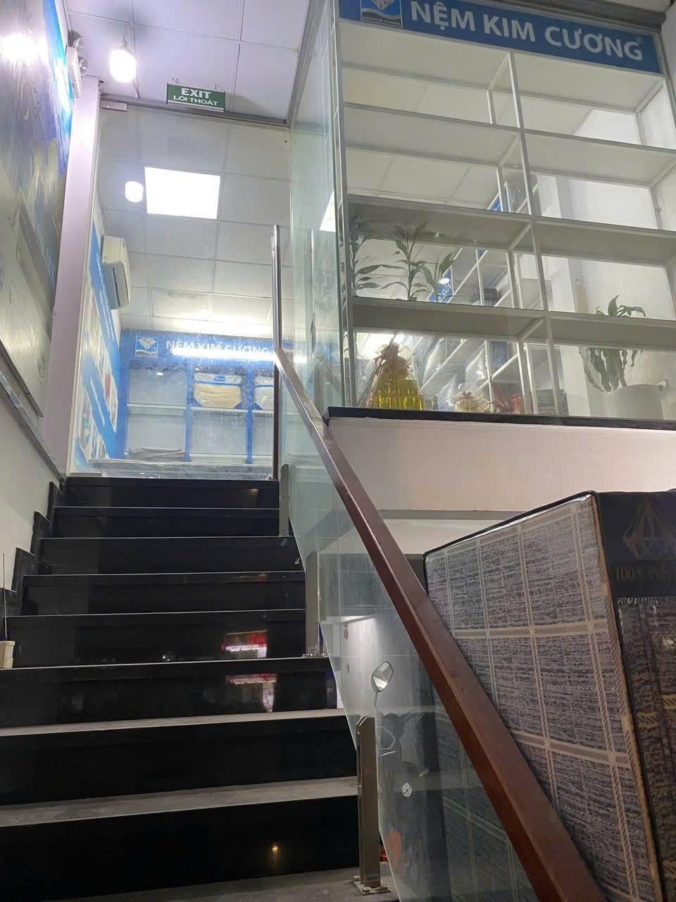 Cho thuê Nhà Mặt Đường Đường Tố Hữu - Nam Từ Liêm 70M² 4 Tầng Thang Máy - Kinh Doanh Đa Dạng - Giá Thuê 30tr
