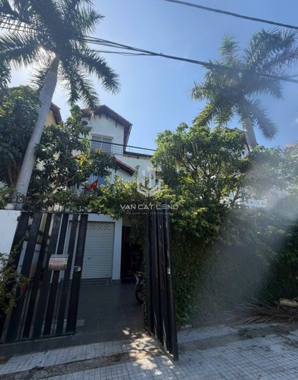 🏡 Cho Thuê Villa 1 Trệt 2 Lầu – Khu Biệt Thự Phương Nam – Gần Biển Bãi Sau – Chỉ 30 Triệu/Tháng