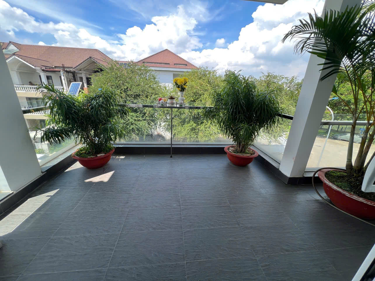 Bán biệt thự Jamona Home Resort, 8.5mx22m, giá 17 tỷ, 231,6m2, 3 tầng, Hiệp Bình Phước, Thủ Đức