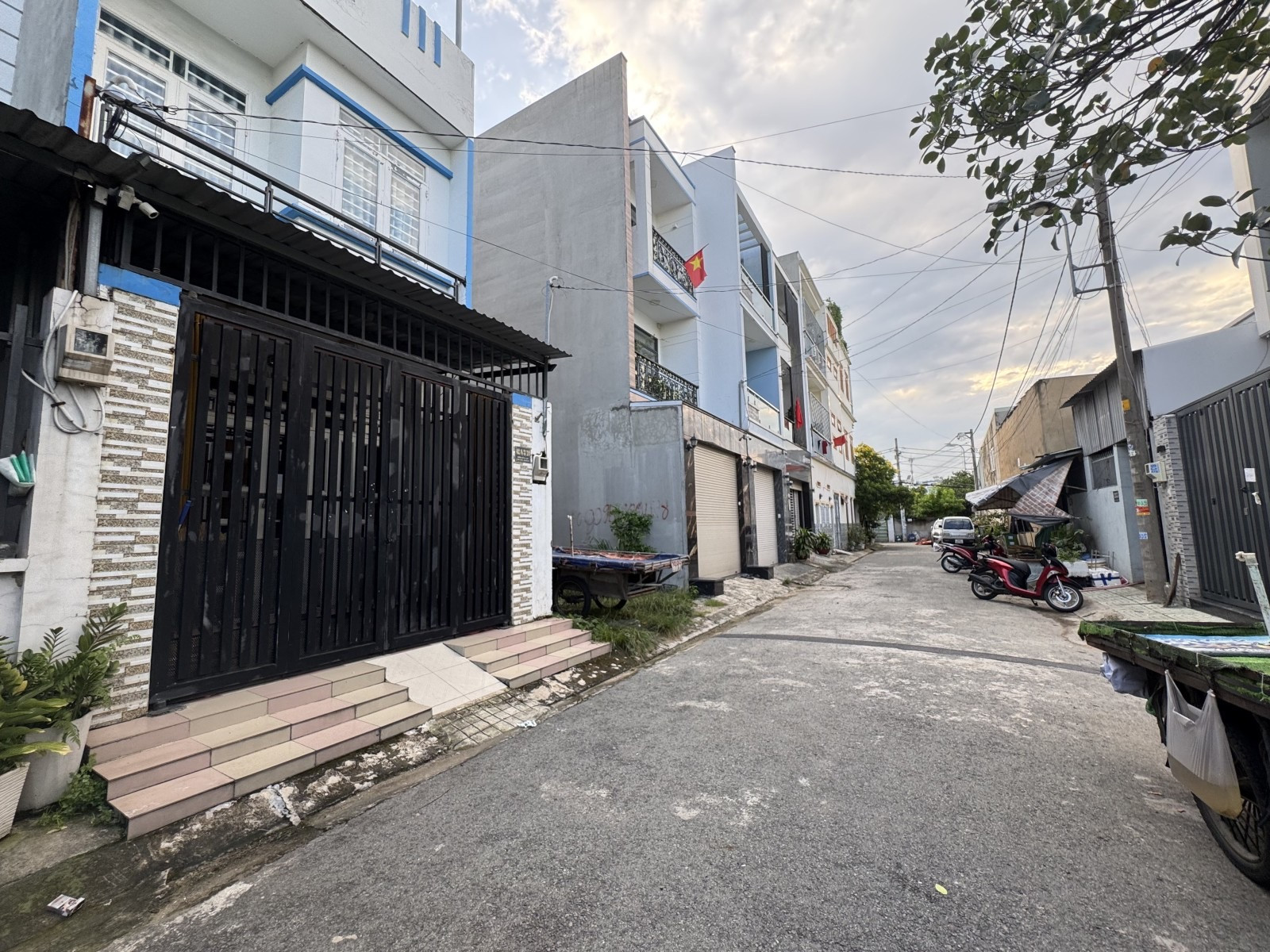 BÁN ĐẤT ĐƯỜNG SỐ 10, LINH XUÂN - KHU PHÂN LÔ - 65m2 - GIÁ 4.9 TỶ