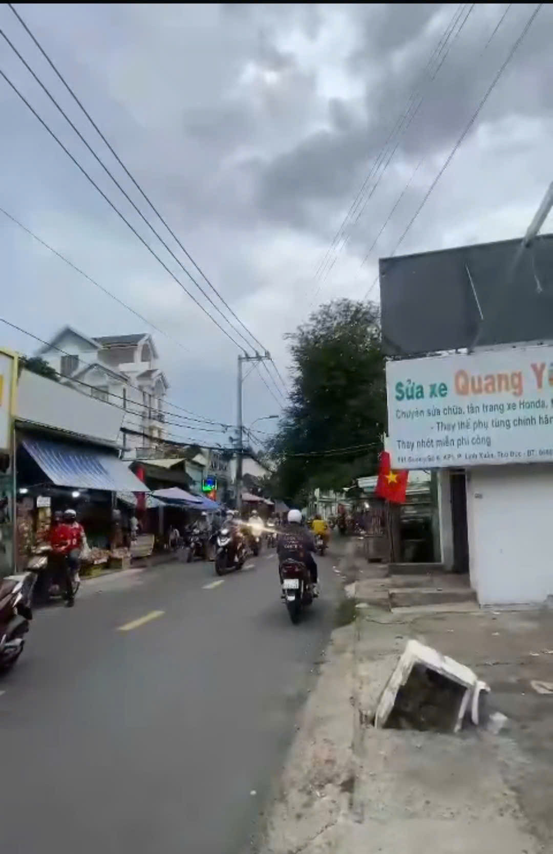 Bán nhà mặt tiền Linh Xuân, Thủ Đức, 8,2x39, 672m2, full thổ. 36,5 tỷ