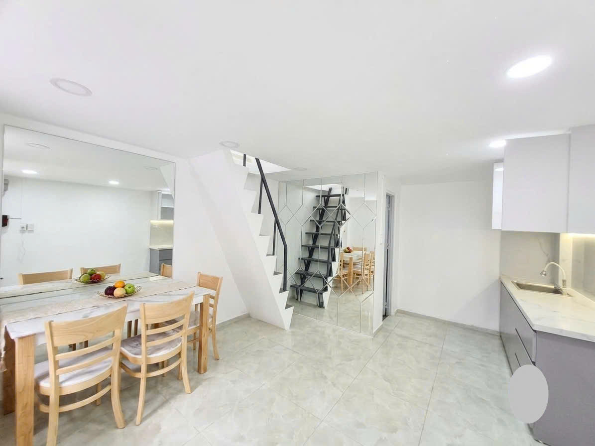 BÁN NHÀ 30M² SỬ DỤNG - 2 TẦNG - HẺM THÔNG RA ĐƯỜNG LỚN KHA VẠN CÂN - SÁT CẠNH CHỢ THỦ ĐỨC- SÁT ĐẠI HỌC NGÂN HÀNG