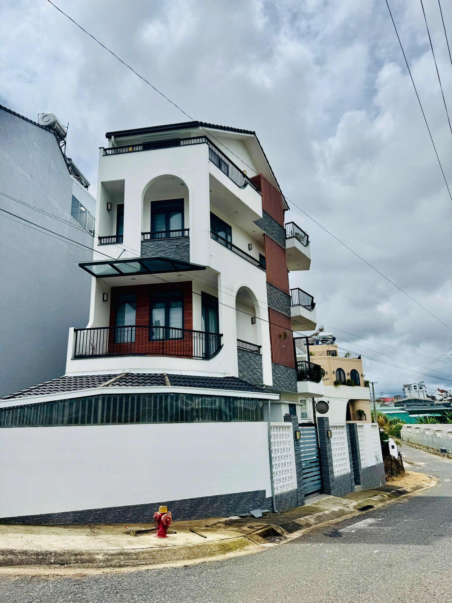 👉Căn nhà 2 mặt tiền Trần Anh Tông-Nguyên Tử Lực p.8 cũ Đà Lạt.