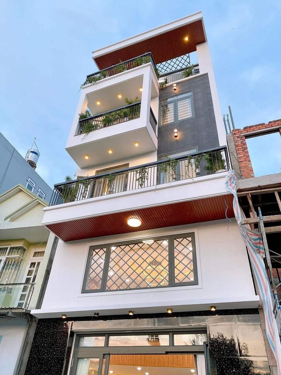 Phân lô Trần Đại Nghĩa, Hai Bà Trưng, 6 tầng thang máy, ô tô vào nhà, 75m2, 20.5 tỷ