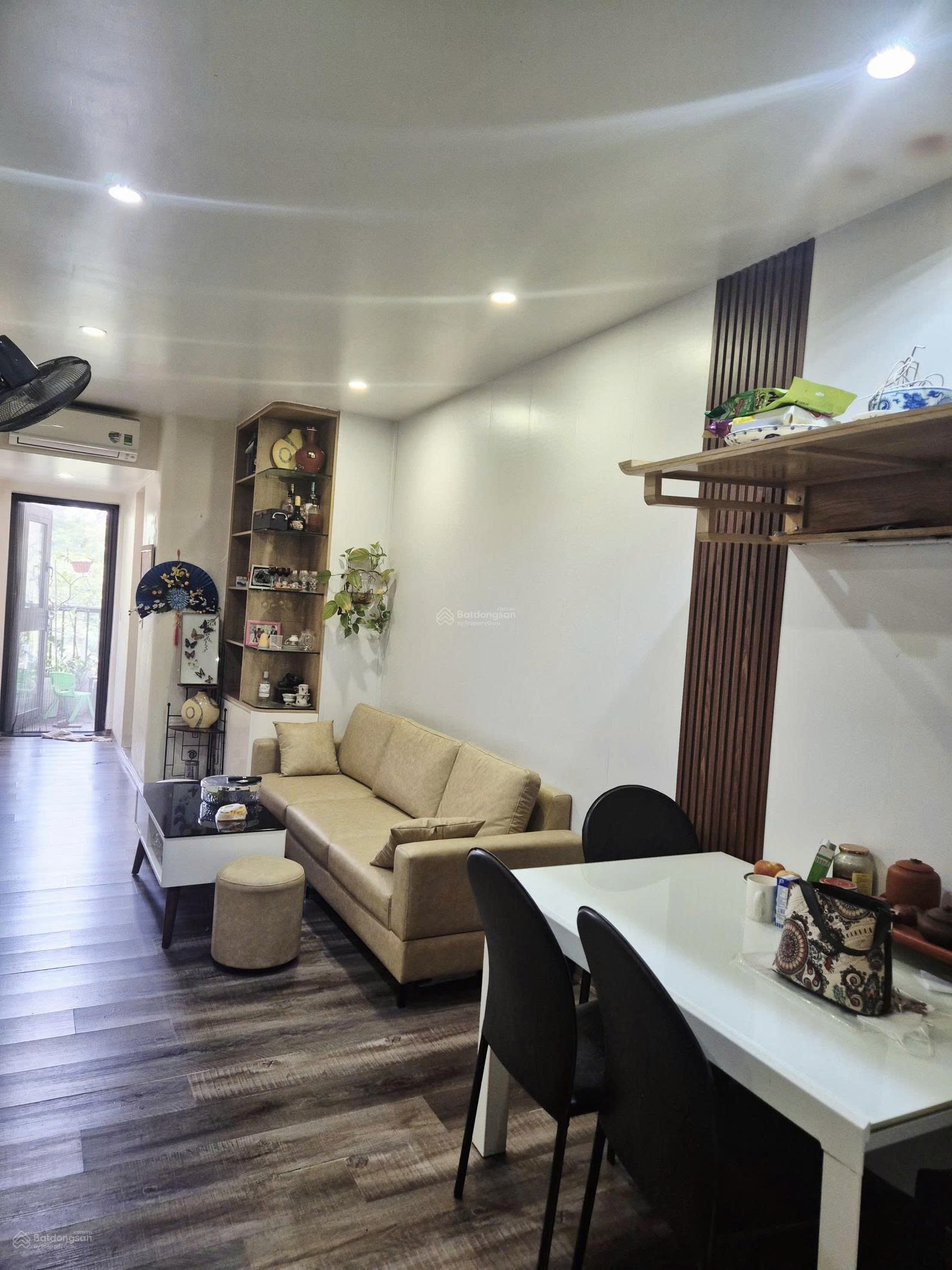 Cho thuê căn hộ B4 Trần Đăng Ninh, Cầu Giấy 56M, 2PN FULL ĐỒ giá 13 triệu