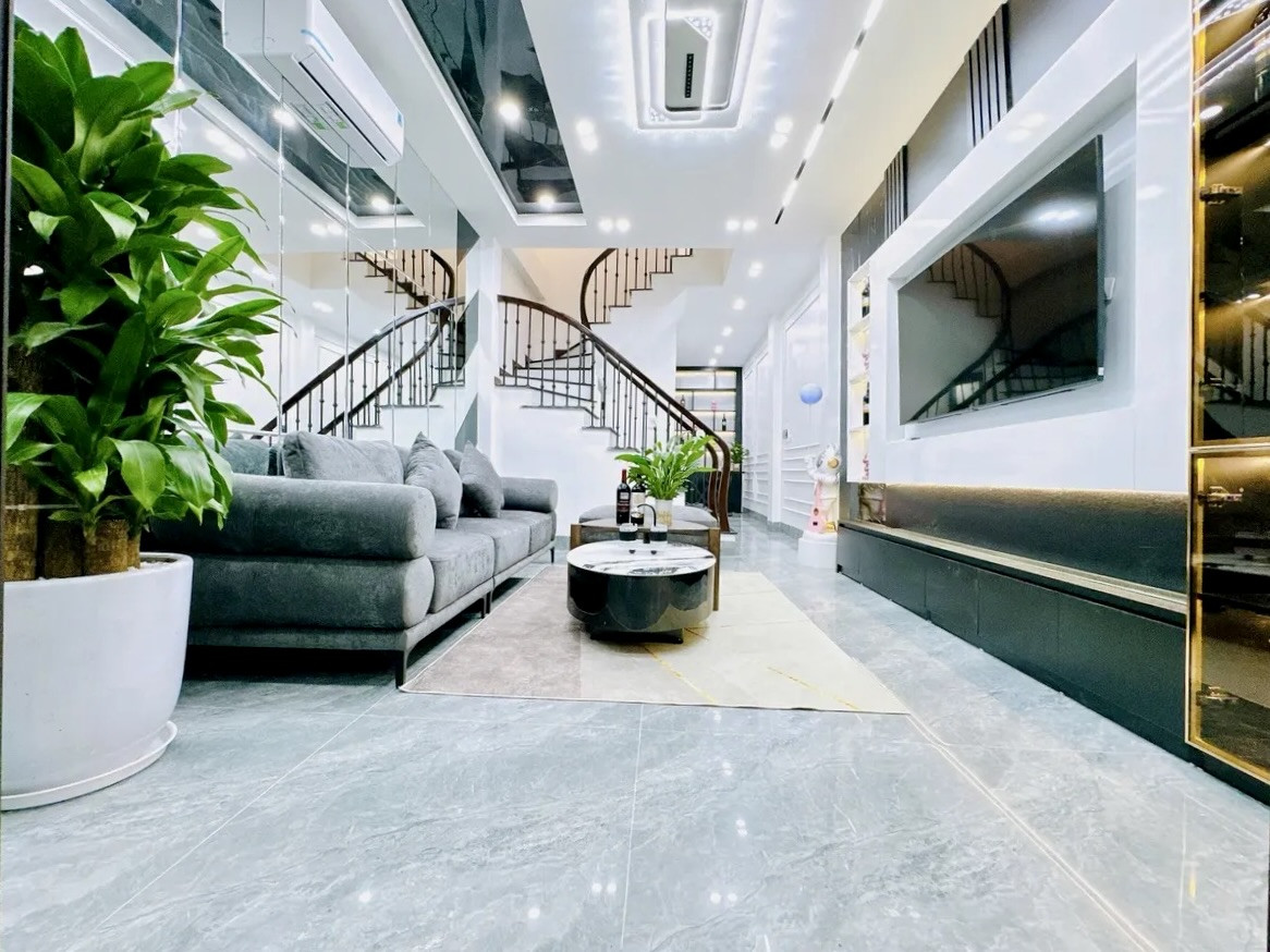 Nhà mới Cầu Giấy - Trần Duy Hưng, 6T Thang Máy, 3PN, 45m (Thực 52m), Ngõ Nông Thông, Full Đồ, 15,8T