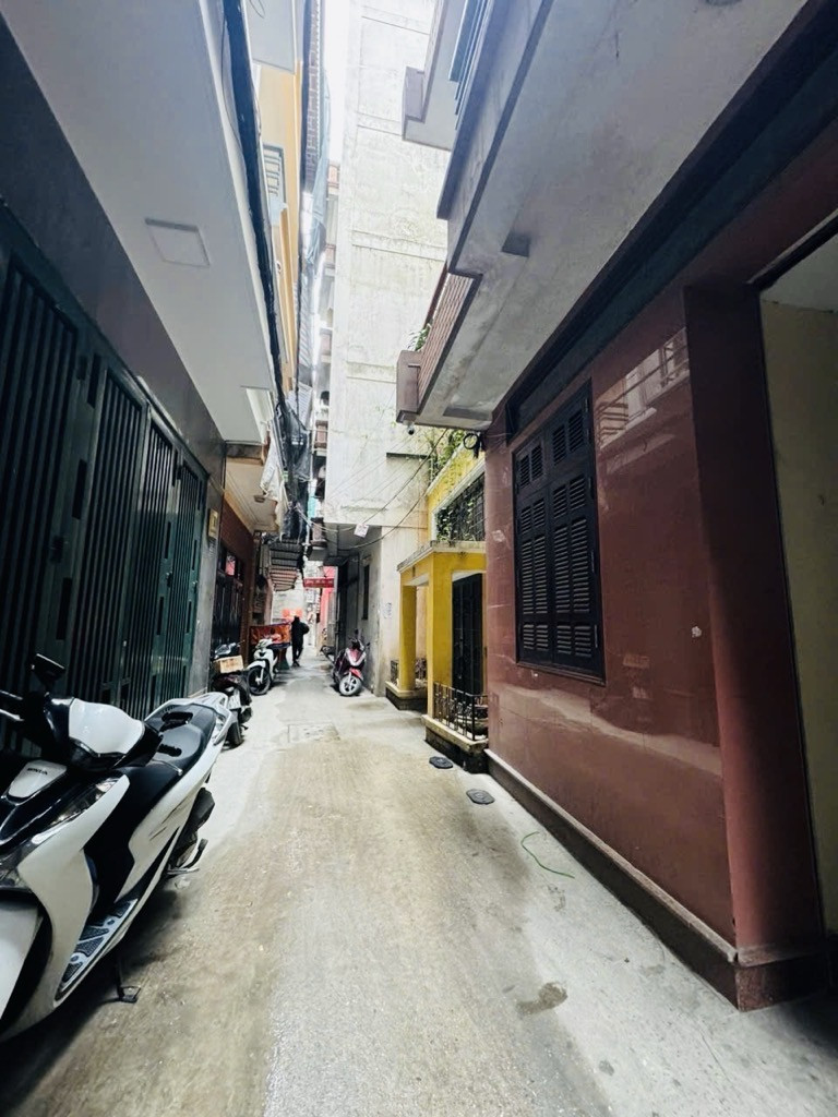 Bán nhà 40.5m² ngang 3,9m giá 13.4 tỷ Phường Yên Hòa