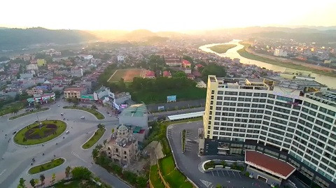 Cần tiền trả nợ ngân hàng bán gấp biệt thự mặt  đường đại lộ Trần Hưng Đạo, Tp Lào Cai