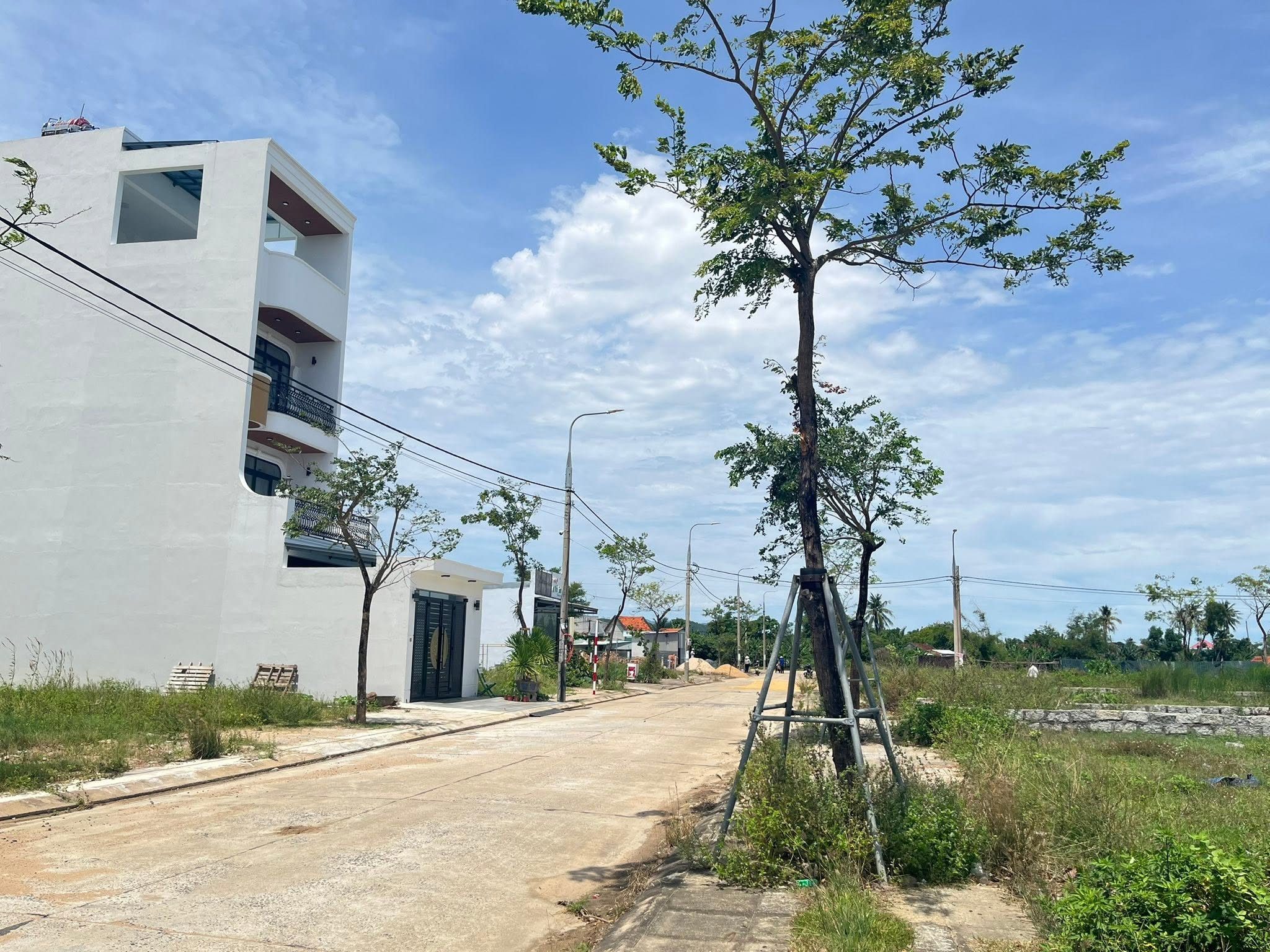 Tôi chính chủ bán đất đấu giá f0 ở KĐT Hòa Vinh , Đông Hòa, Phú Yên