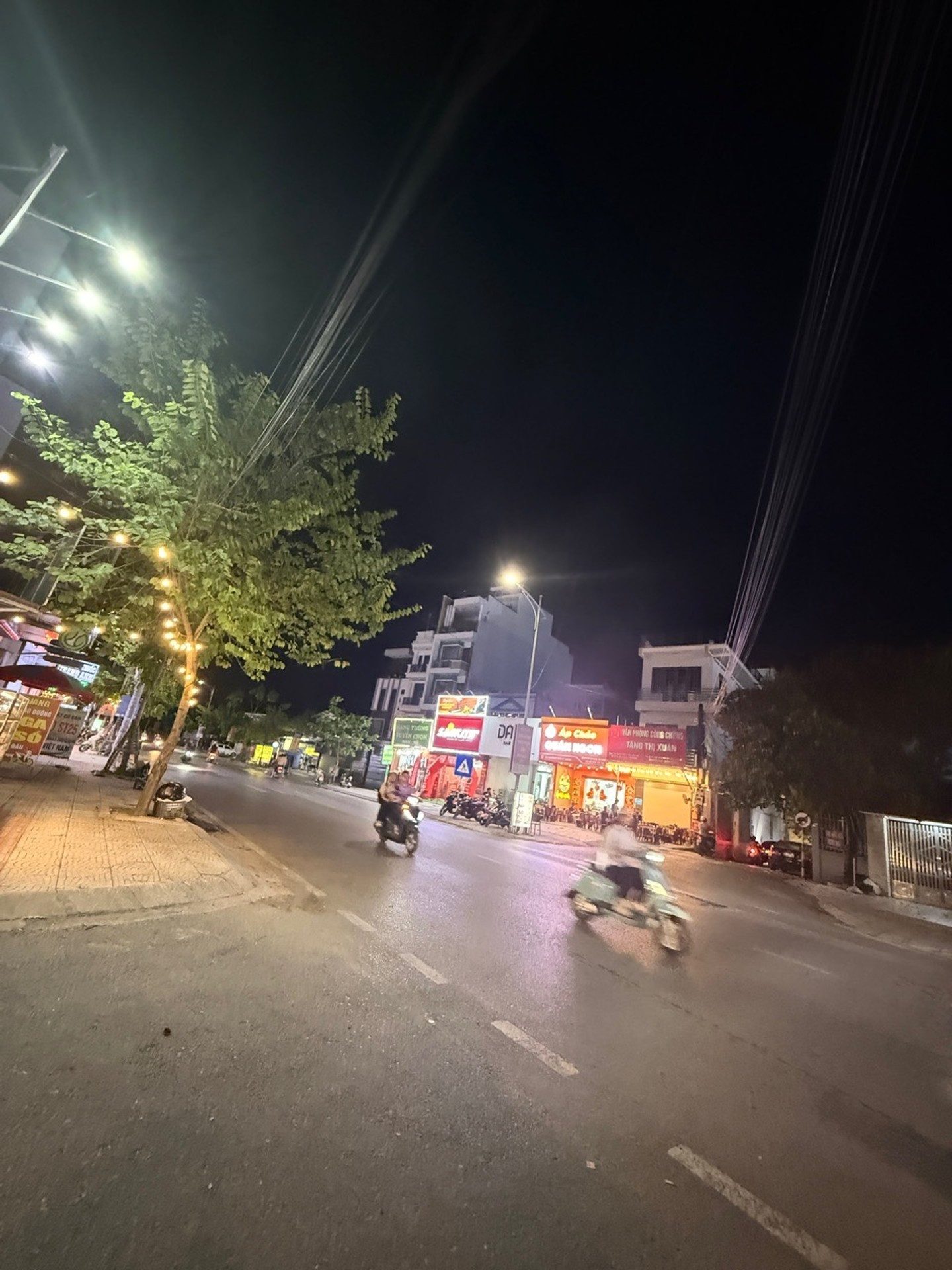 NHÀ ĐẸP- FULL NỘI THẤT- Ô TÔ TRÁNH NHAU- KHU VIP TRUNG TÂM 70m2 chỉ 7.95 tỷ