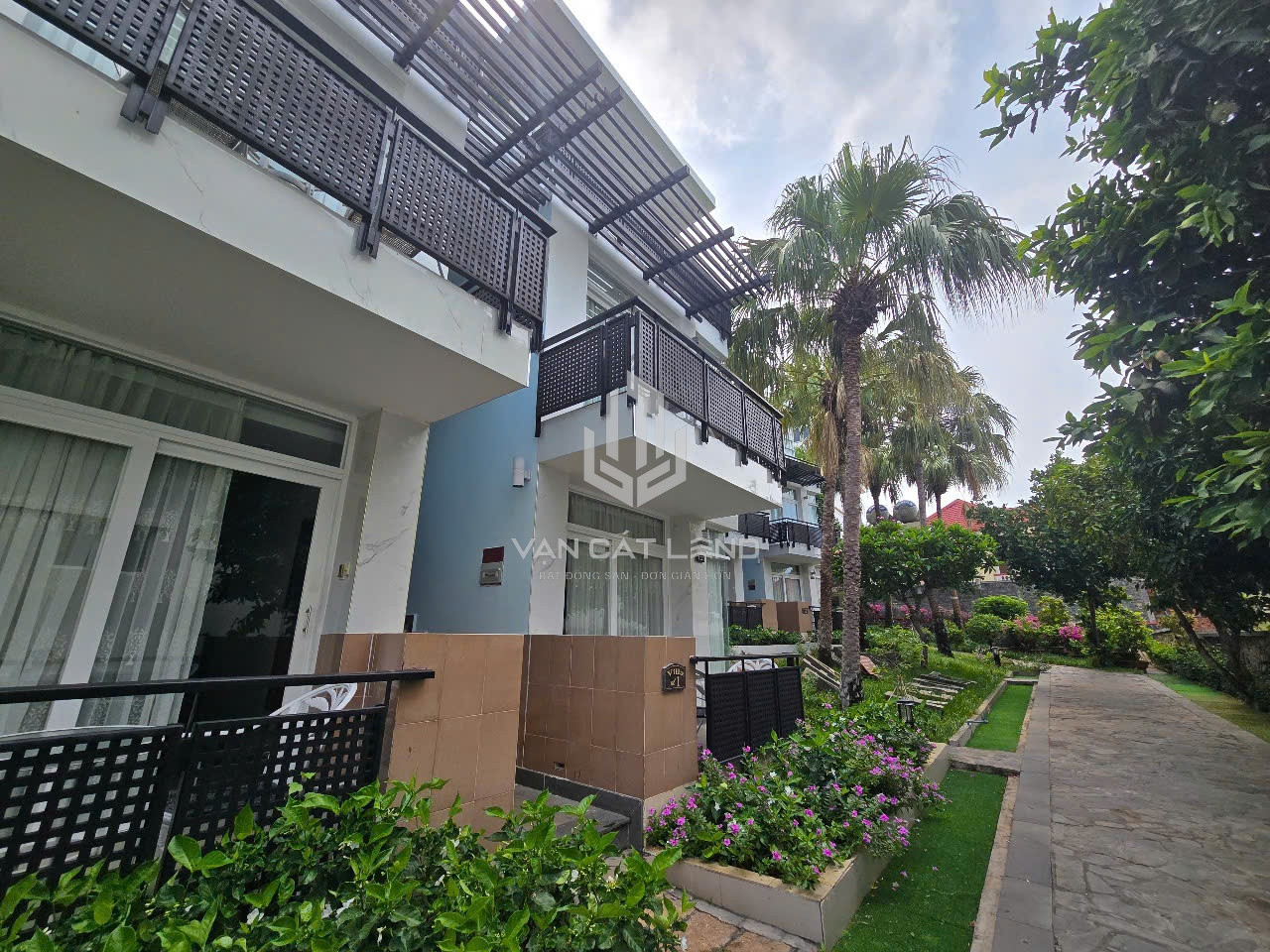 🌴 CHO THUÊ CỤM 6 VILLA SIÊU VIP – 3.000M² MẶT TIỀN BIỂN TRẦN PHÚ – 36 PHÒNG NGỦ – GIÁ 300 TRIỆU/THÁNG 🌊