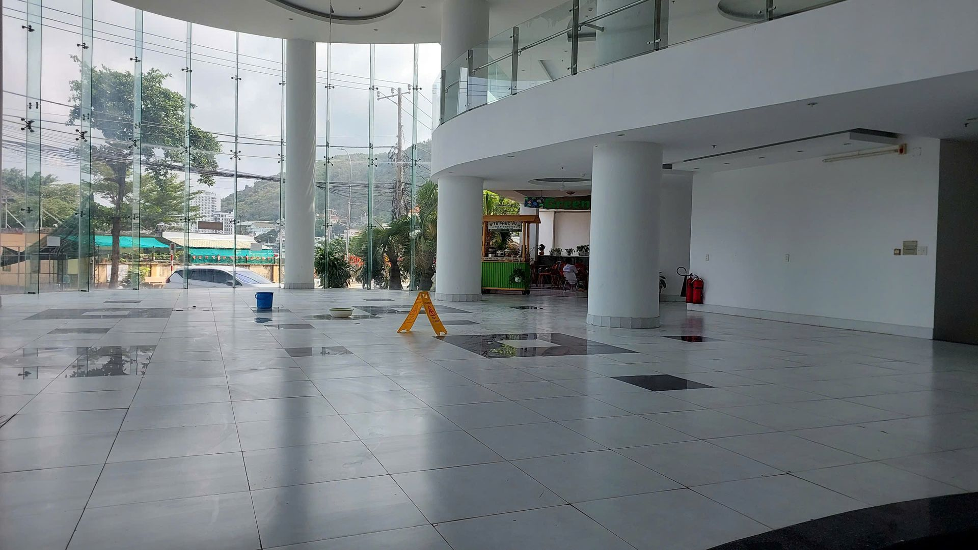 Cho thuê Mặt bằng kinh doanh TẦNG TRỆT VÀ TẦNG 1, DTSD 1200M2, Trần Phú, phường 5 vt