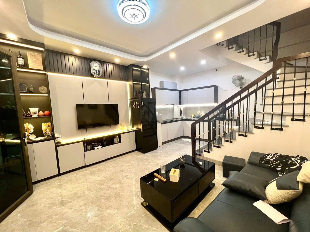 Cho Thuê Nhà Ngõ 197 Trần Phú - Văn Quán 32M² 5 Tầng 3 Ngủ - Giá Thuê 14,5tr - Nhận Nhà 15/7