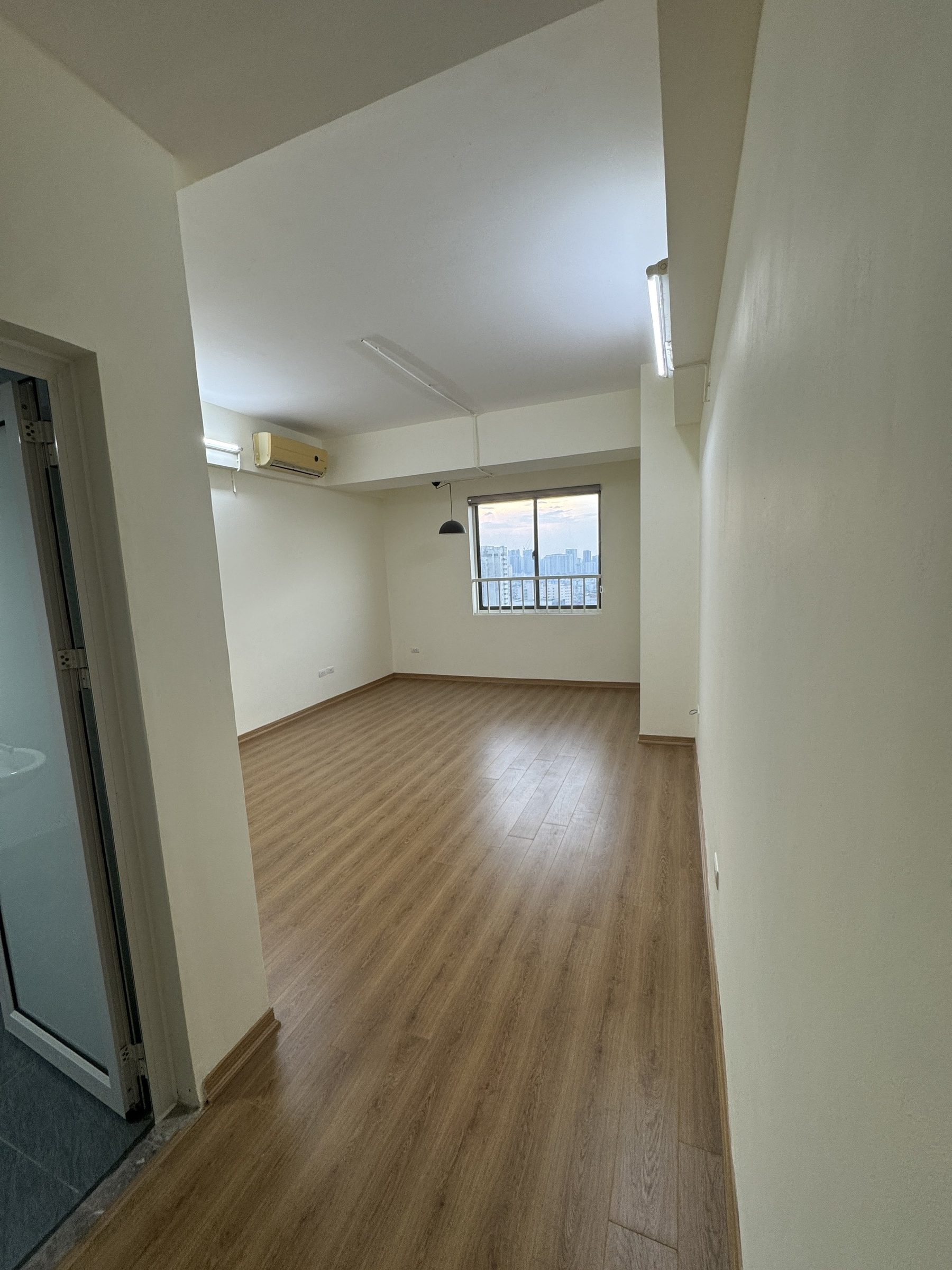 Bán căn hộ 94m2 CC Sông Đà 131 Trần Phú, tầng 20 chỉ nhỉnh 6 tỷ