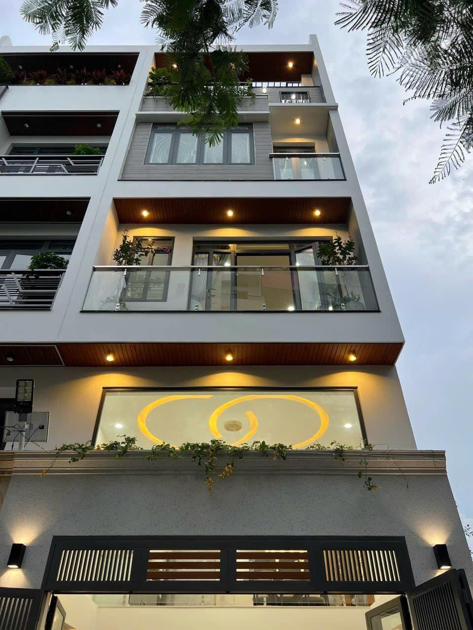Ví trí cực đẹp Trần Quang Diệu, P 14, Q3, DT 88m2, giá 4 tỷ 350tr, cho thuê 22tr/th, sổ hồng riêng