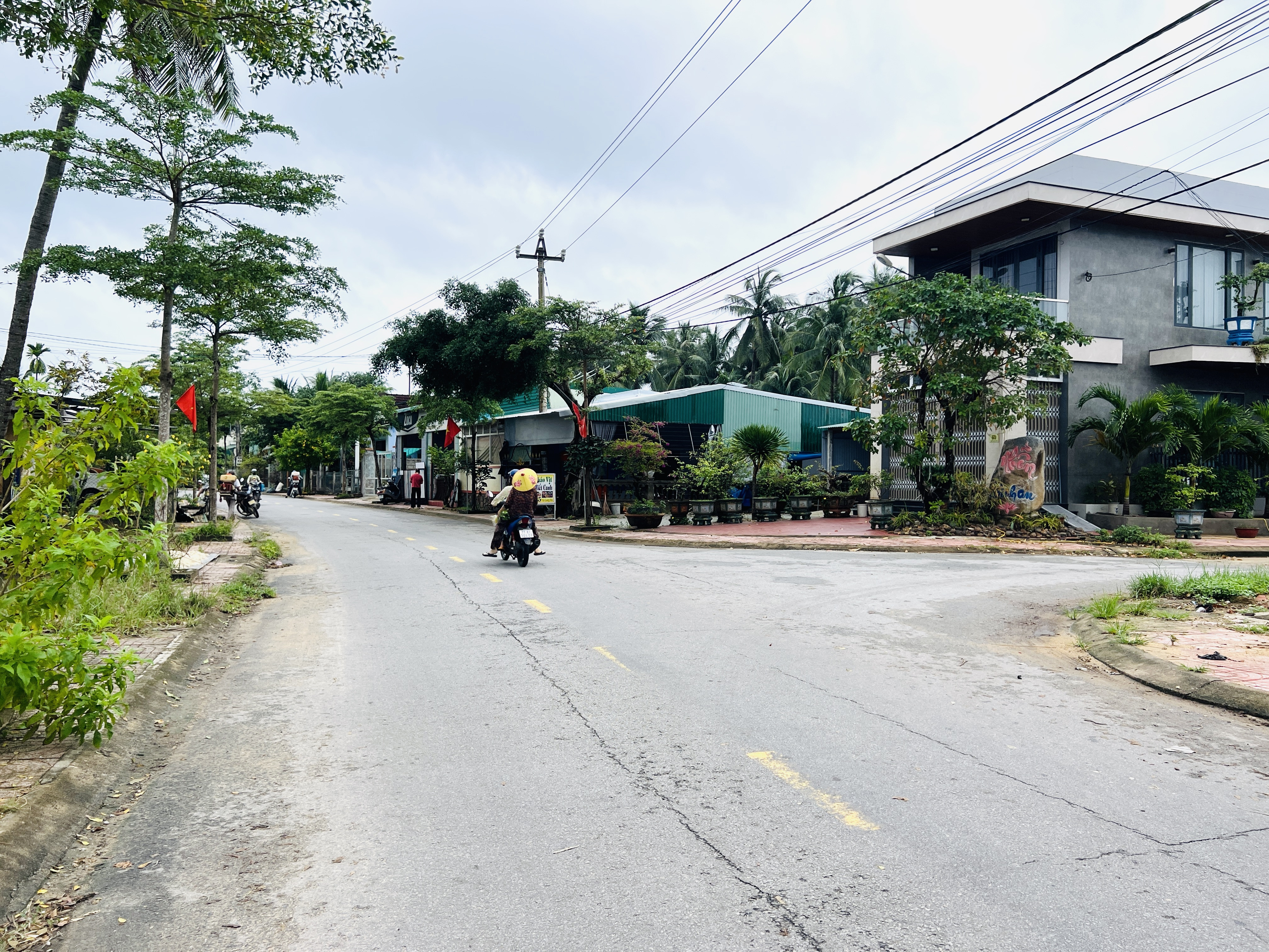 ĐẤT MẶT TIỀN TRẦN QUANG KHẢI, VỊ TRÍ TRUNG TÂM TAM QUAN BẮC, 115M2, FULL THỔ, GIÁ NHỈNH 1TỶ