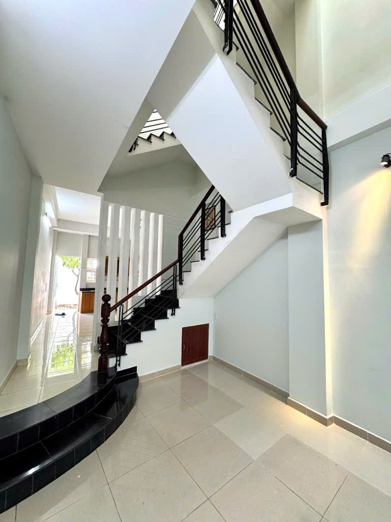 Chỉ 6,15 Tỷ-Có Ngay Nhà 3 Tầng Diện Tích 66m2 Sát Mặt Tiền Trần Thị Cờ P Thới An Quận 12