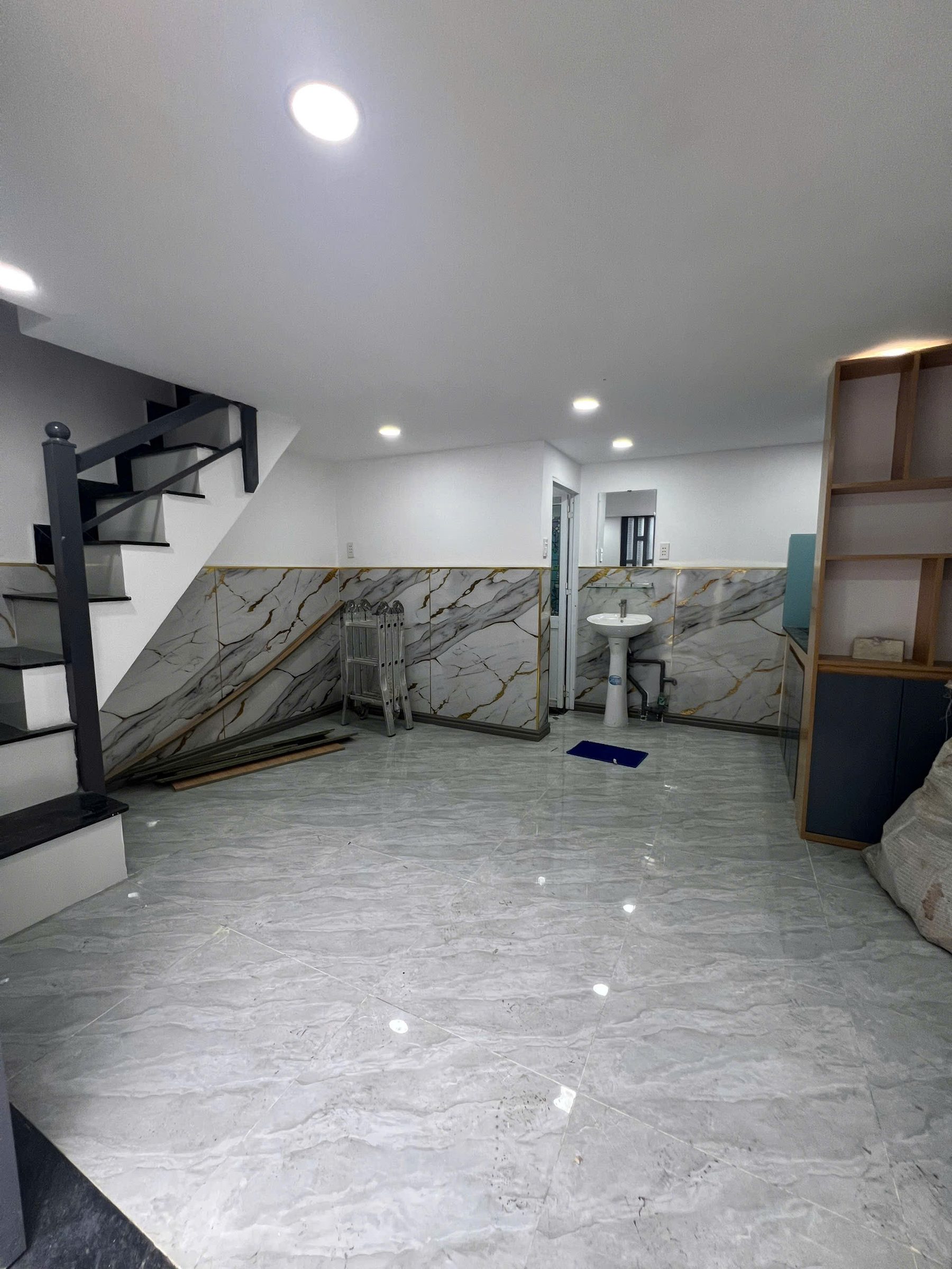 Nhà 4,5x4,5m hẻm xe tải gần nhà máy bia Heneiken. Giá 1,038 tỷ (còn bớt)