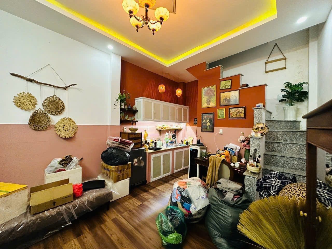 Nhỉnh 2ty nhà SHR 1 lầu 2PN 2WC đường Trần Thị Hè P. Tân Thới Hiệp gần chợ ngã 3 Đông Quang và KCN Tân Thới Hiệp