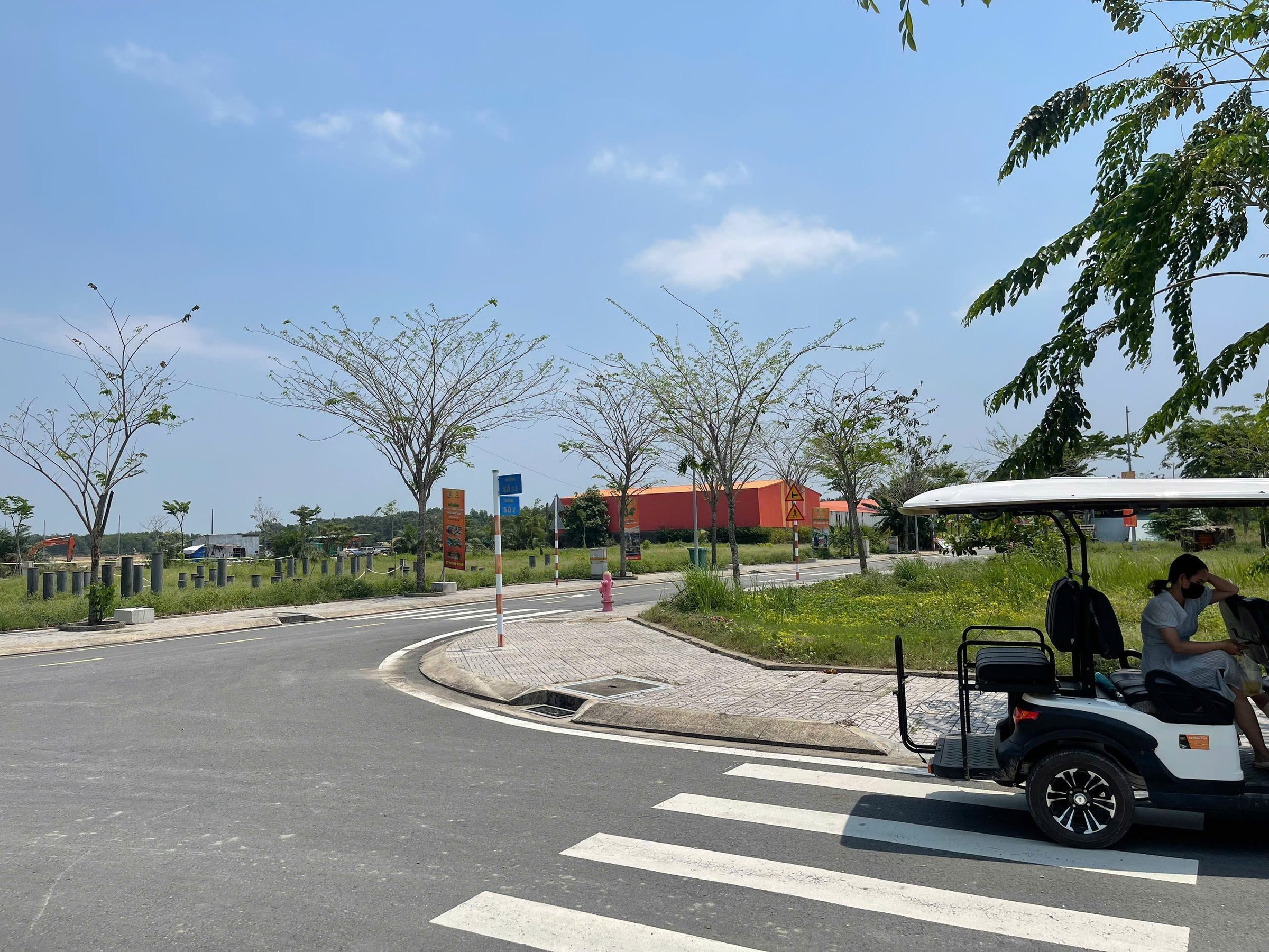 Bán Đất 90m² thổ cư 100% sổ hồng riêng sang tên ngay Tại Ora Park Đức Hòa, thanh toán trước chỉ 20%