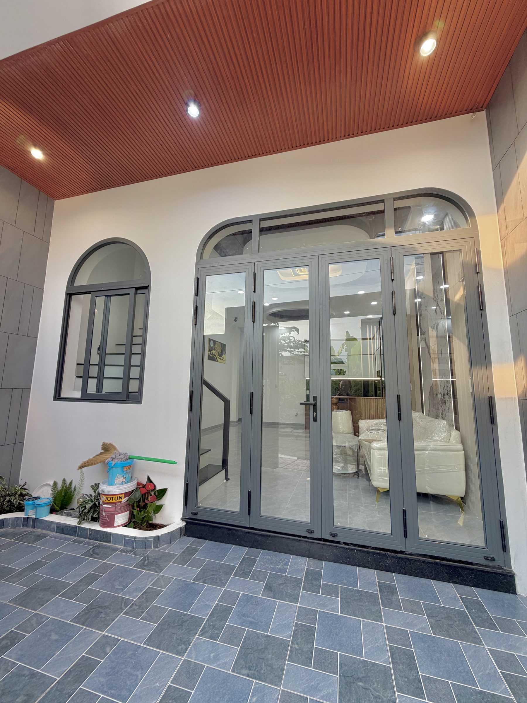🏡 NHÀ MỚI ĐẸP - THIẾT KẾ HIỆN ĐẠI - CHỈ 1 TỶ 980 TRIỆU 🏡 - 🌹🌹 2% ace kết nối ạ