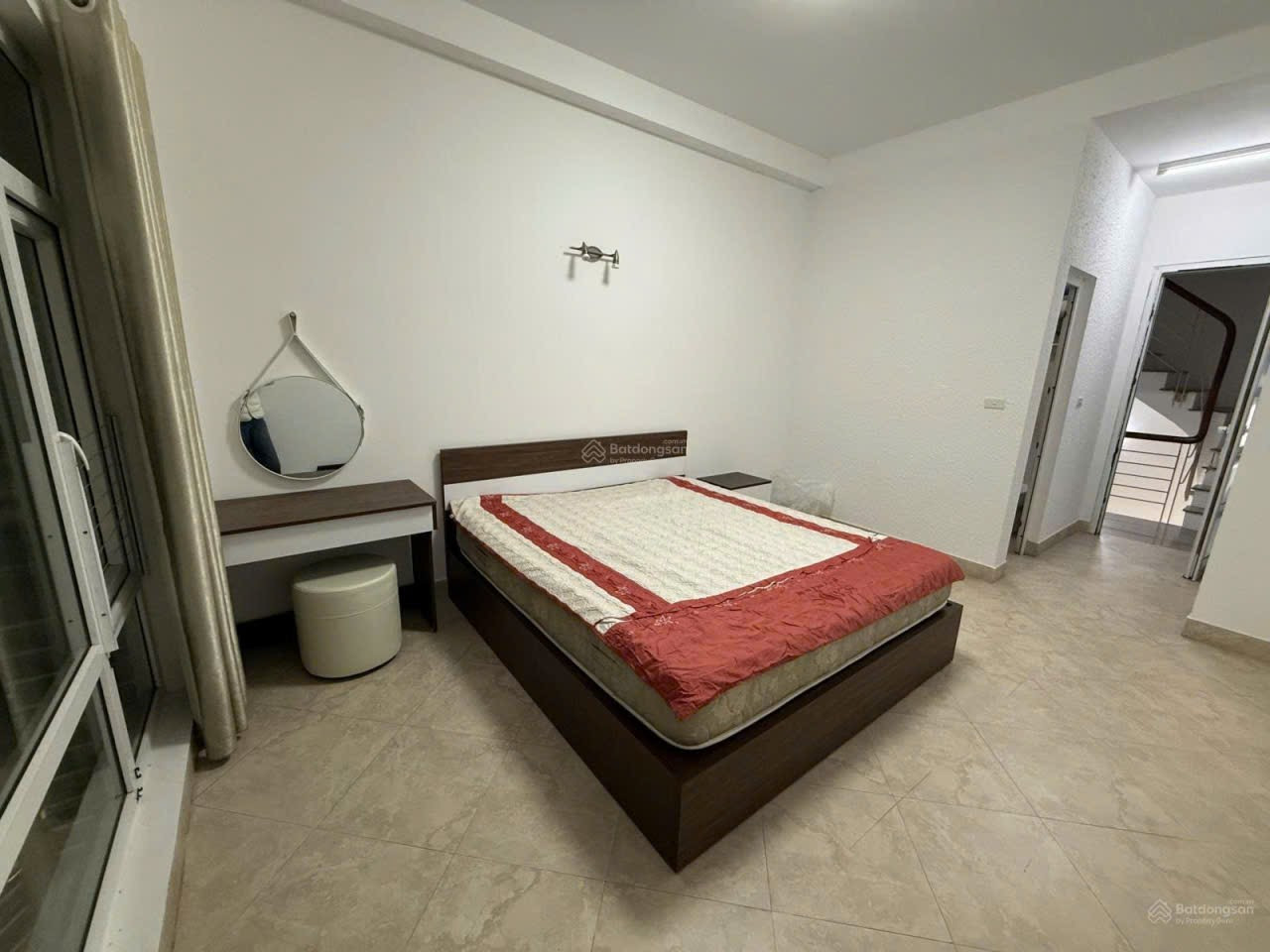 Cho Thuê Nhà Ngõ 56 Trần Vỹ - Mai Dịch - Cầu Giấy/ 42 M² 5 Tầng / Giá Thuê 18tr