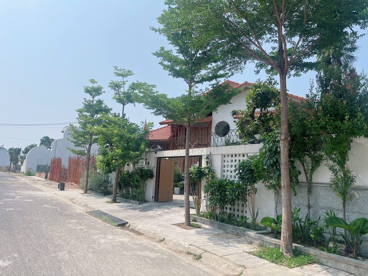 BÁN BIỆT THỰ TÂM HUYẾT_ VĨNH HOÀ _ P. BĂC NHA TRANG _ 0989568068