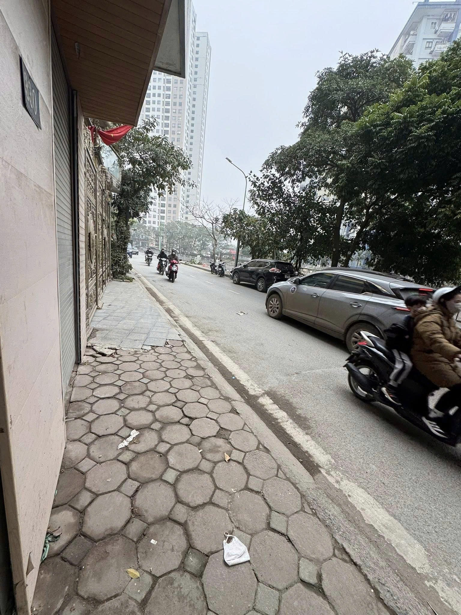 Cho Thuê Nhà Mặt Đường Trịnh Đình Cửu - Hoàng Mai 45M² 4 Tầng 5 Ngủ/ Giá Thuê 15tr/ tháng/ Kinh Doanh Đỉnh