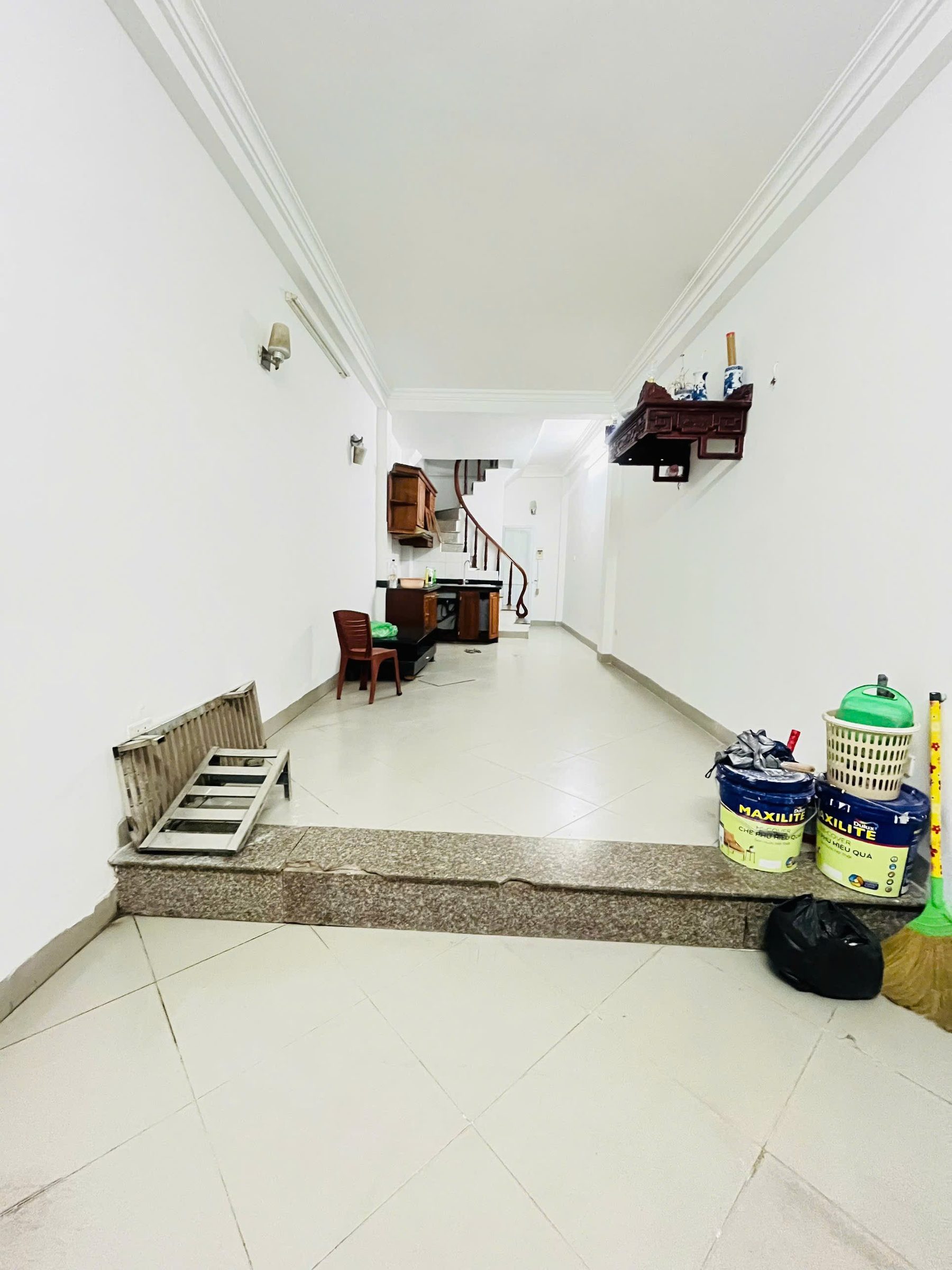 Cho Thuê Nhà Trịnh Đình Cửu 38M² 5 Tầng 3 Ngủ kk - Nội Thất CB - Cách Ô Tô 40M - Giá Thuê 12,5tr