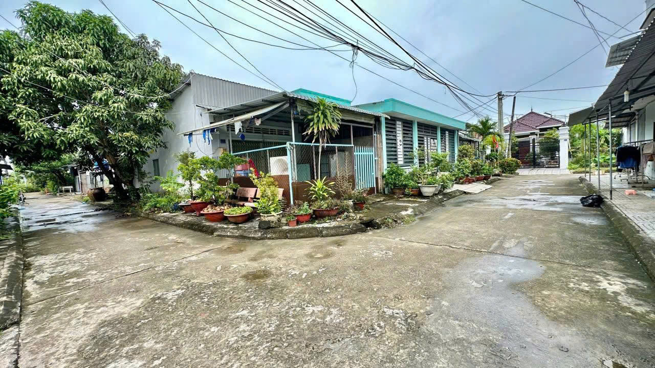Đất nền ngon ở Thới Tam Thôn-Củ Chi  . DT 80m2, giá 1ty100trtriệu. SHR.