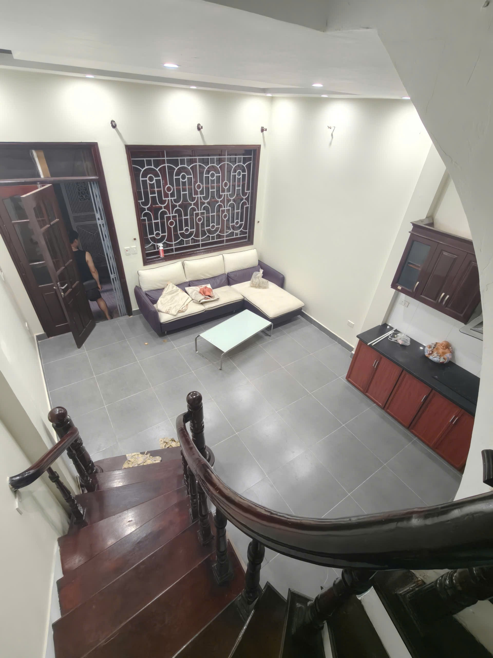Cho thuê nhà Trúc Khê, Đống Đa 30M x 5T giá 13.5 triệu