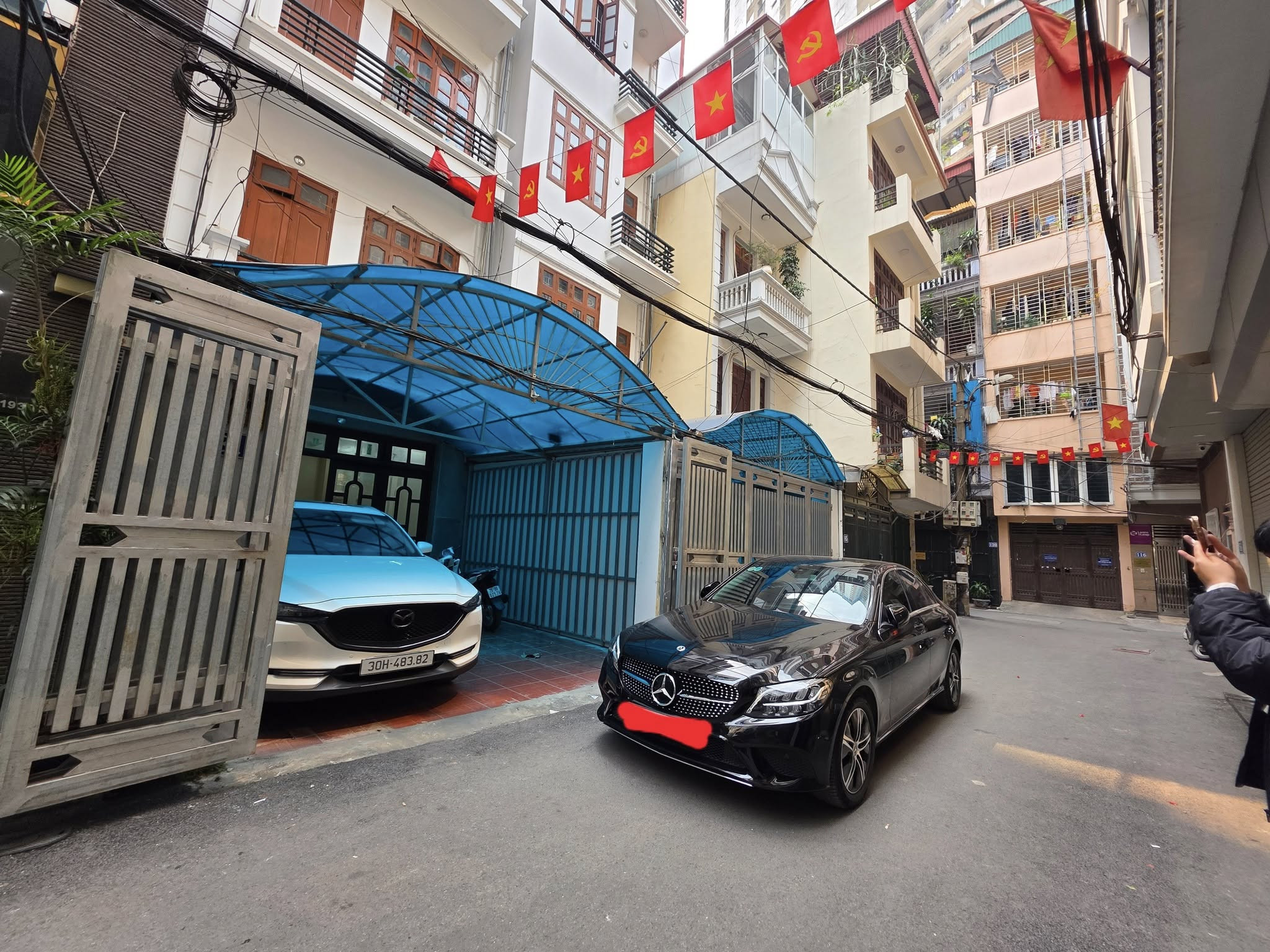 BÁN NHÀ MẶT NGÕ Ô TÔ TRÁNH ĐƯỜNG TRUNG KÍNH. 110M2 - 6 TẦNG.