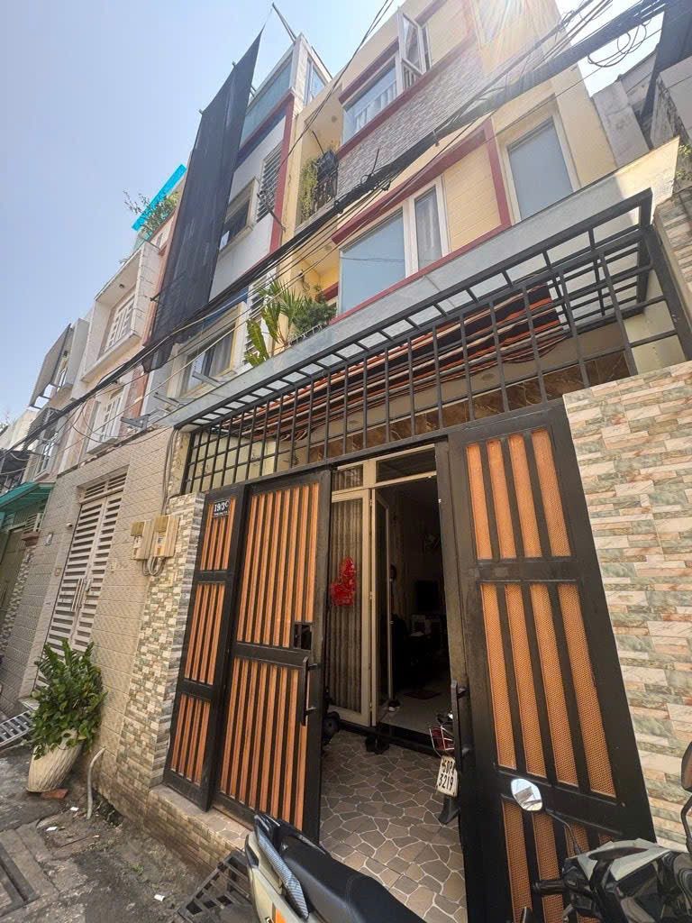 NHÀ ĐẸP NHƯ KHÁCH SẠN – BẢY HIỀN – K300 – BÀU CÁT – 46M² – 3 TẦNG – CHỈ 7.3 TỶ