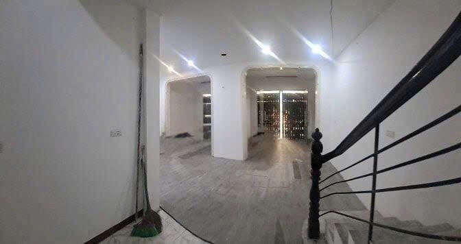 Cho Thuê Nhà Mặt Phố Trung Liệt - Đống Đa 50M² 3 Tầng 4 Ngủ - Nội Thất CB - Kinh Doanh Đa Dạng - Giá Thuê 25tr