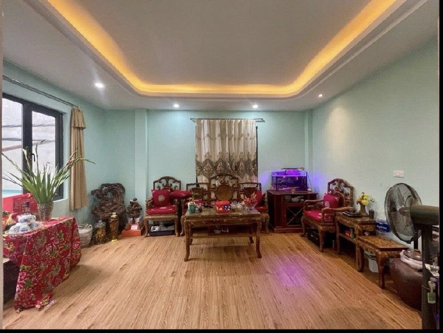 Cách Một Nhà Ra Mặt Phố Trung Phụng- Ngõ Thông- Kinh Doanh- Lô Góc-2 Mặt Thoáng Mát- 27/36M2-5T- Mt8,5M- Sổ Đẹp