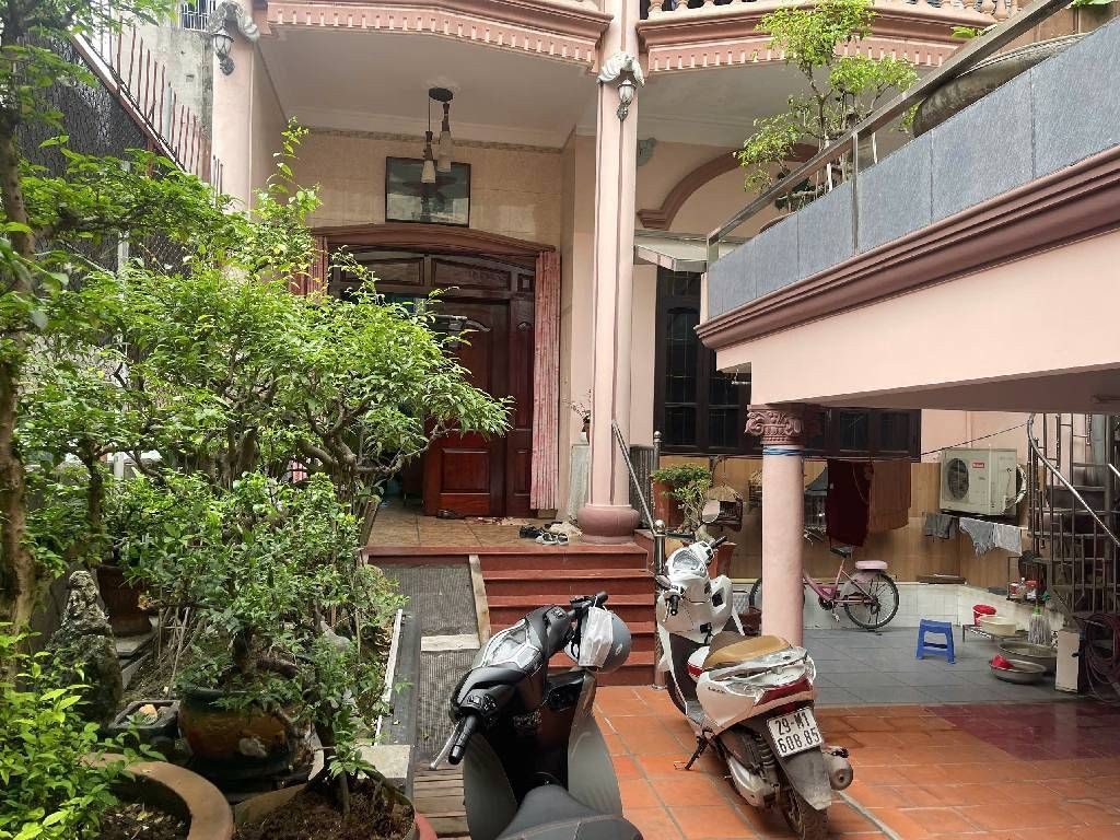 🏡🌏💖 CHỈ 87 TỶ.Biệt thự mặt phố nội bộ Trường Chinh 270 M2 X 4 Tầng, đường 12m có vỉa hè khu phân lô quân đội, MT 8.5M.2 mặt tiền trước sau.Gần bảo tàng Phòng Không Không Quân.
