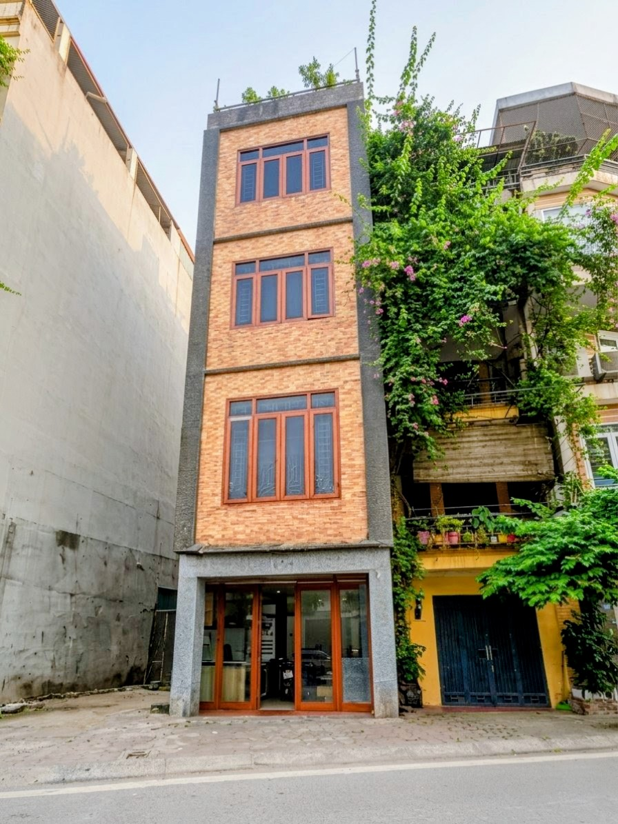 Mặt phố trung tâm Ngã Tư Vọng 💥 1 mặt phố 1 mặt ngõ ô tô – 62m2 x 6 tầng thang máy tầm giá 3x tỷ