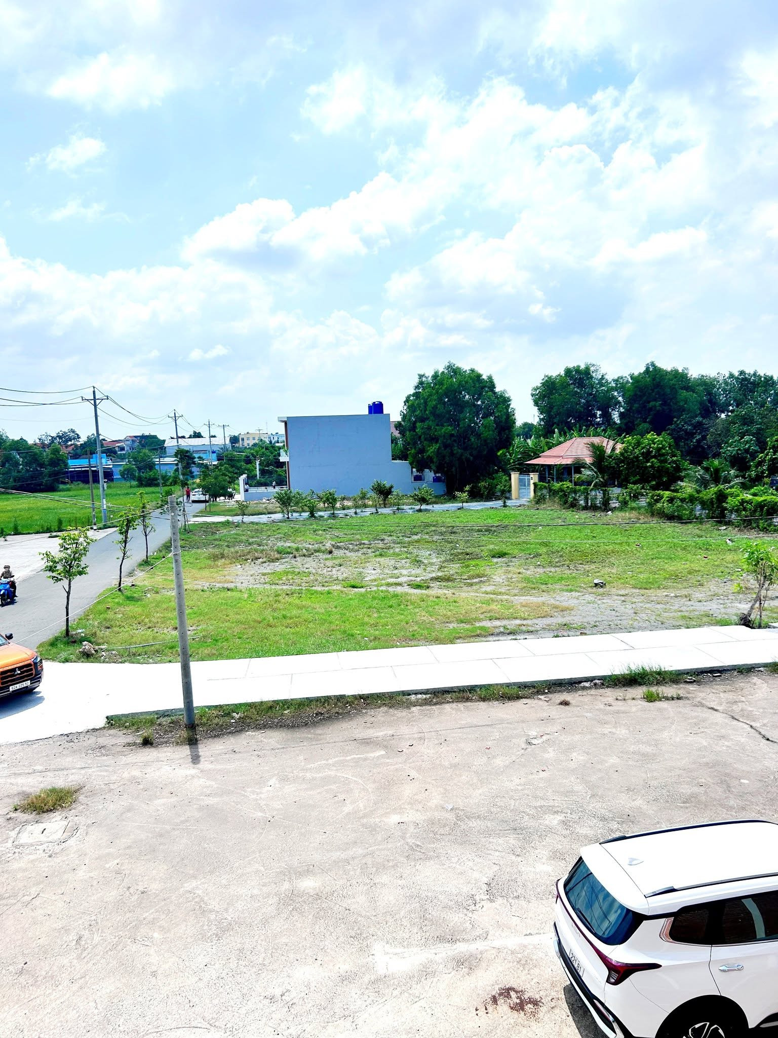 Cần bán lô đất 950tr/100m2, sau lưng chợ Cần Đước