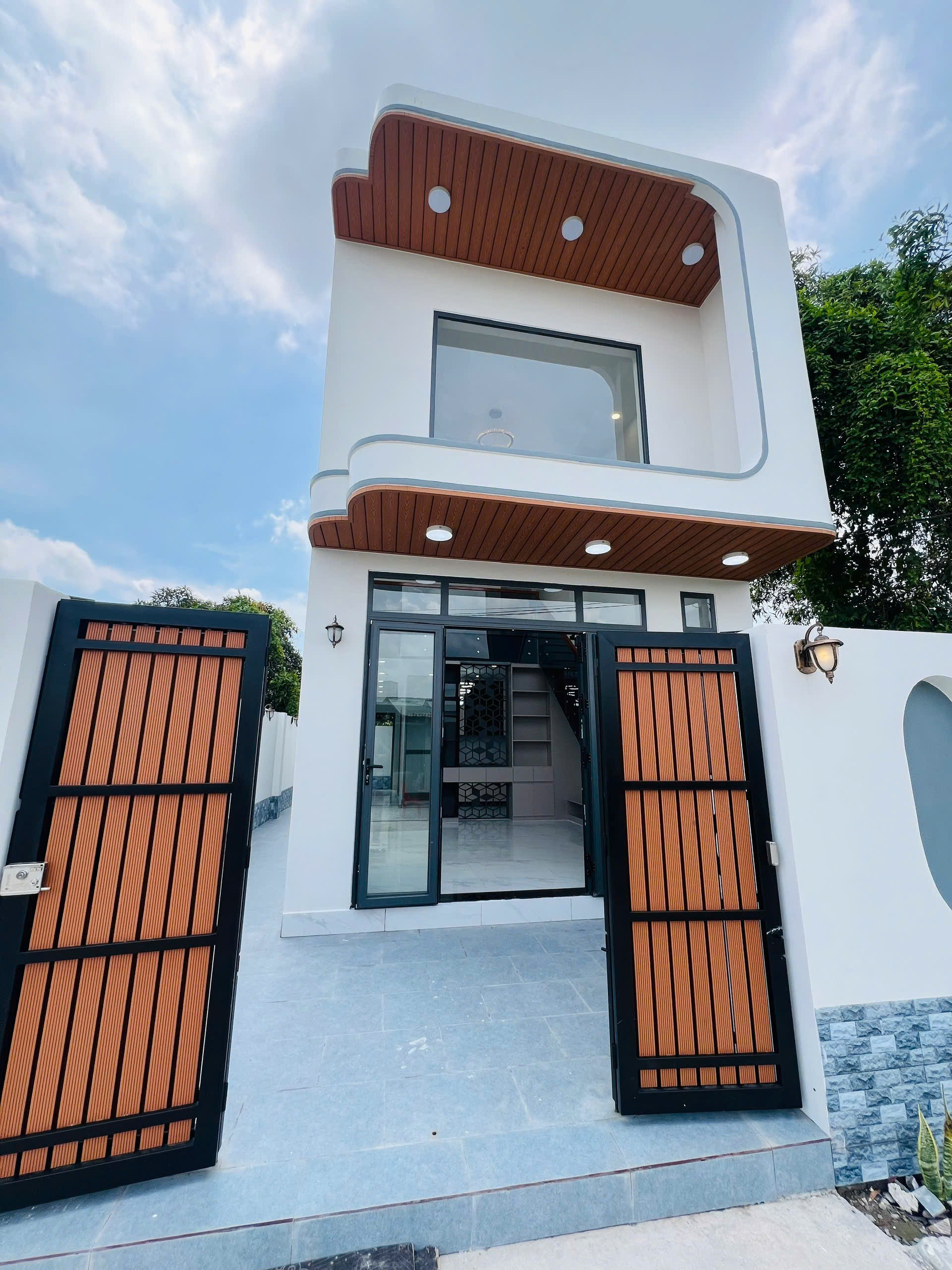 BẠN ĐANG TÌM MỘT CĂN NHÀ Ở NGAY? Căn nhà này sinh ra cho người mua quyết đoán.