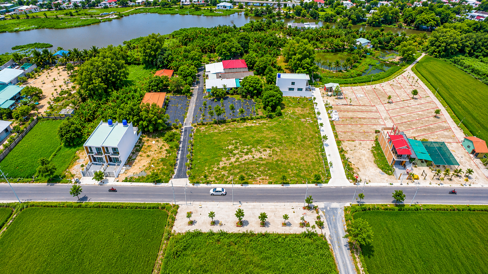 BÁN NHANH ĐẤT NỀN TRUNG TÂM THỊ TRẤN CẦN ĐƯỚC
