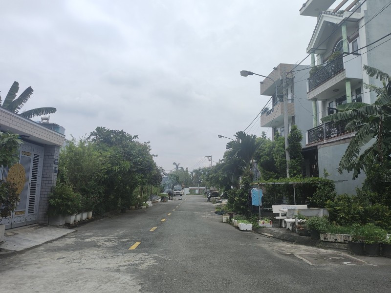 ĐẤT VUÔNG VỨC NGAY CHỢ LONG TRƯỜNG 93m2. ĐƯỜNG XE TẢI